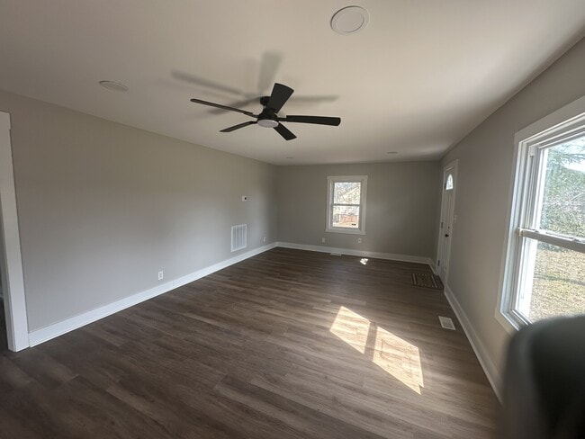 Building Photo - 509 Hetty Hill St