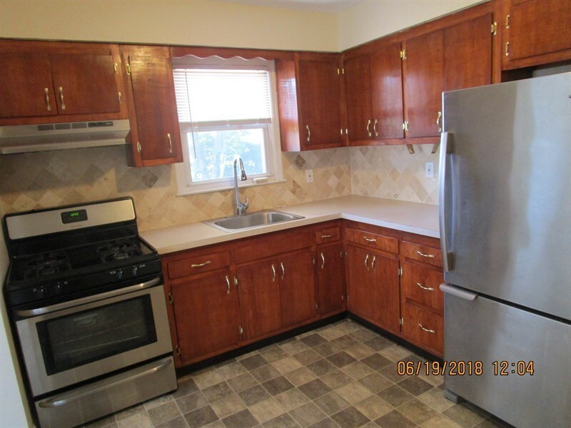 For Rent Townhome Rentals in Edison NJ