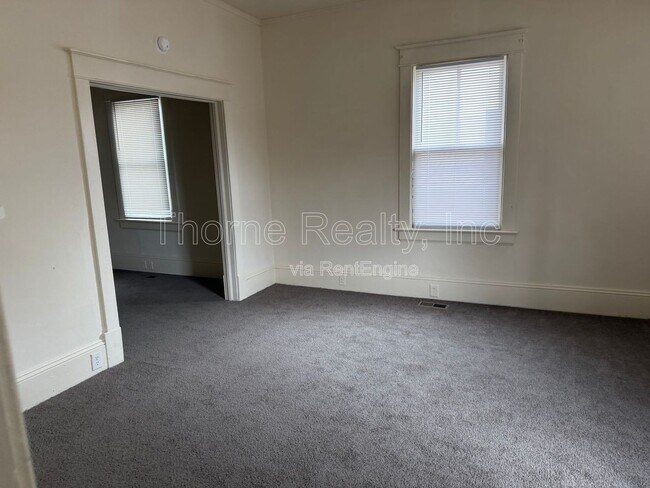 Foto del edificio - 614 S Howell St