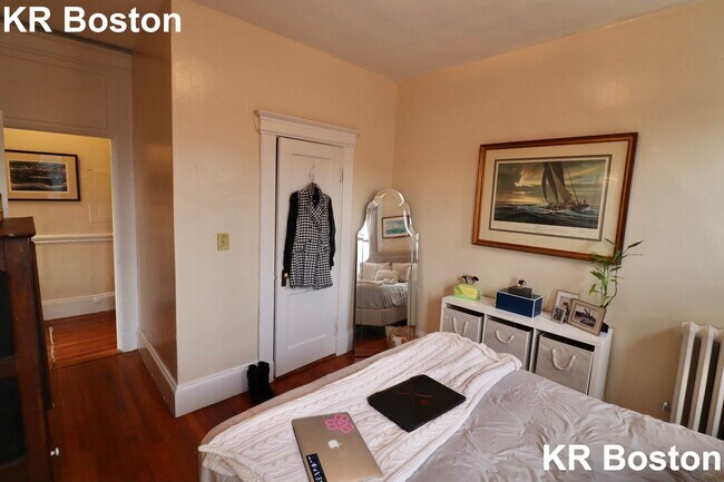 Foto del edificio - 1266 Commonwealth Ave