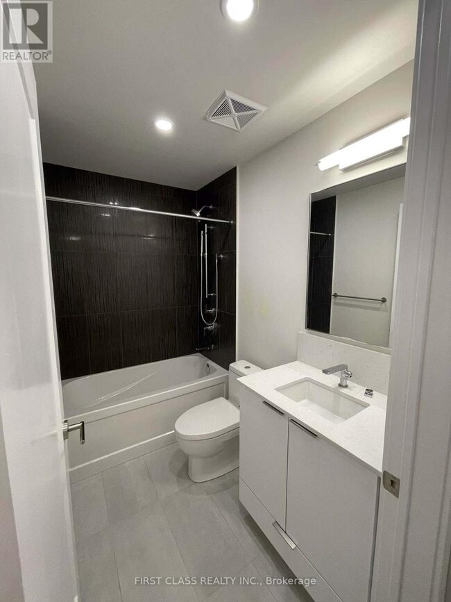 Photo du bâtiment - 28 Freeland St