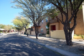 Building Photo - 10514 E Seven Generations Way
