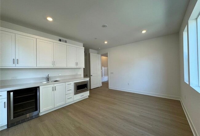 Building Photo - 114 Seep