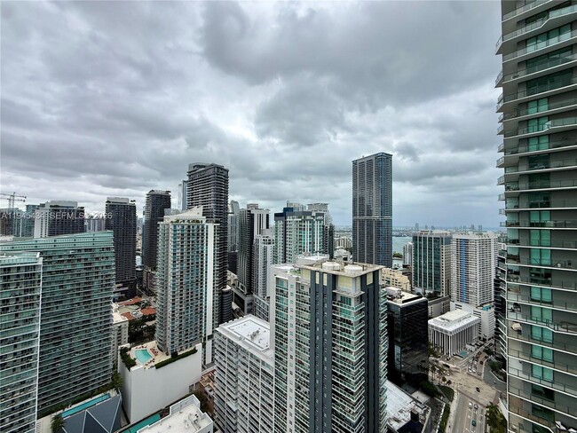 Foto del edificio - 60 SW 13th St