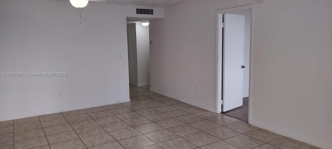 Building Photo - 15600 NW 7th Ave