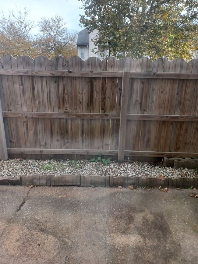Building Photo - 4629 Shallowford Cir