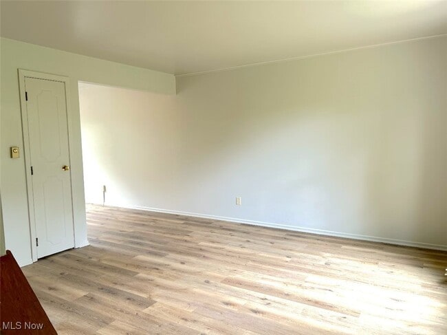 Building Photo - 430 Canton Rd