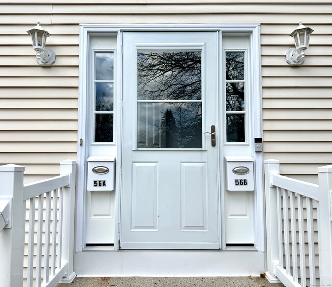 Building Photo - 56 Smith St