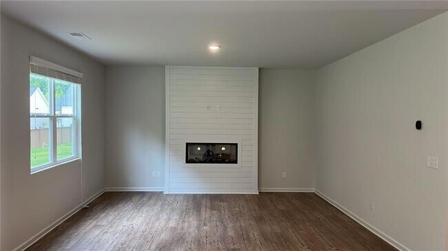 Foto del edificio - 285 Springwood Ln