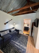 Building Photo - 19 Naomi St