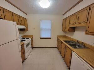 Building Photo - 208 Flores Ln