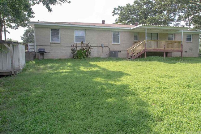 Foto del edificio - 45 Perin Rd