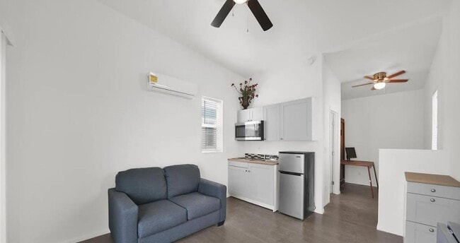 Building Photo - 1229 S 13th Ave