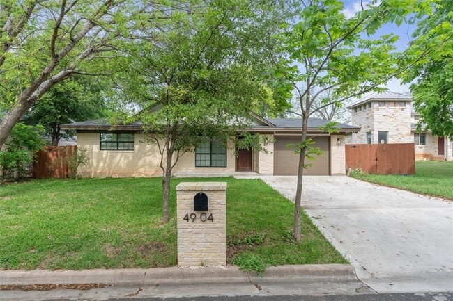 Building Photo - 4904 Russet Hill Dr