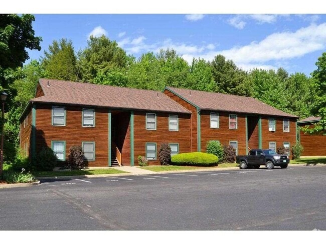 Building Photo - 25 Baycrest Dr