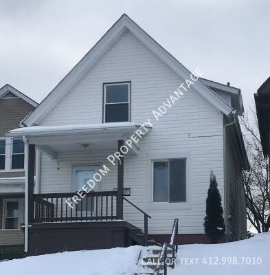 Primary Photo - 716 Saint Clair