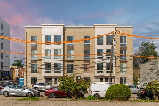 Building Photo - 1222 N Marshall St