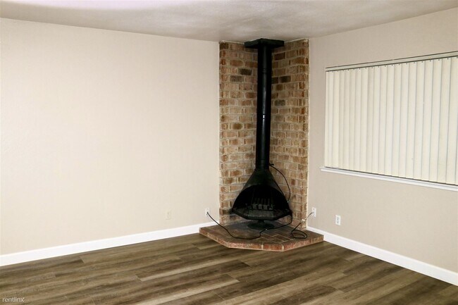 Building Photo - 2 br, 1 bath Condo - 9055 Folsom Blvd /1Ba...