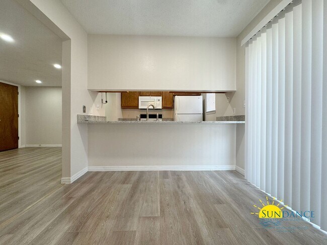 Foto del edificio - Centrally located in between Hurlburt Fiel...