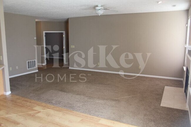 Foto del edificio - 10 S Burkhart Dr