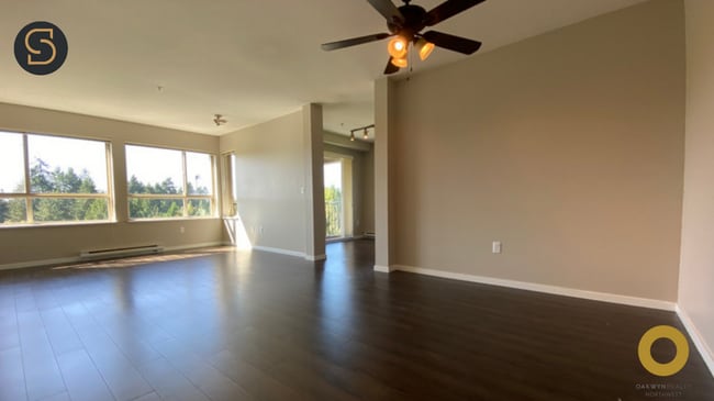 Building Photo - 3156 Dayanee Springs Blvd