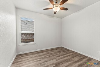 Building Photo - 1110 Zora Dr