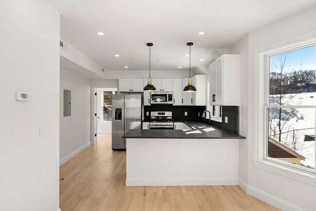 Foto del edificio - 53 Dustin St