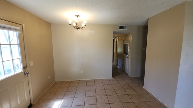 Foto del edificio - 1411 N Hartford Ave