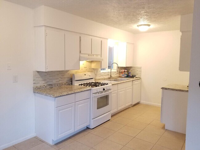 Foto del edificio - 6717 N Snowflake Dr