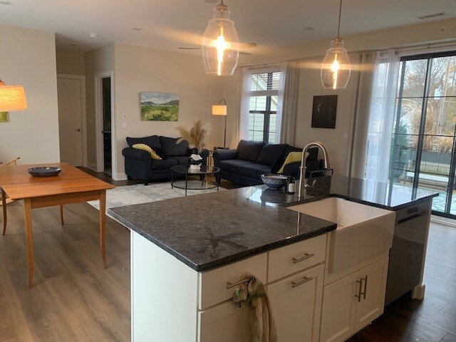 Foto del edificio - 1806 Route 9D