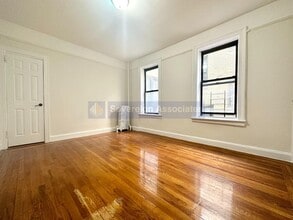 Building Photo - 2978 E 196th St