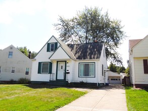 Building Photo - 18512 Lewis Dr