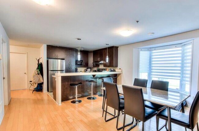 Photo du bâtiment - 2130 Rue Du Portage
