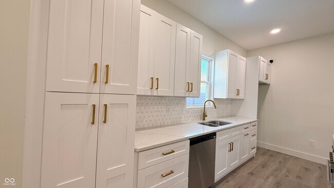 Foto del edificio - 1835 Applegate St