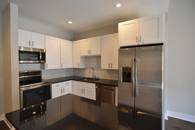 Foto del edificio - 3933 N Broadway St