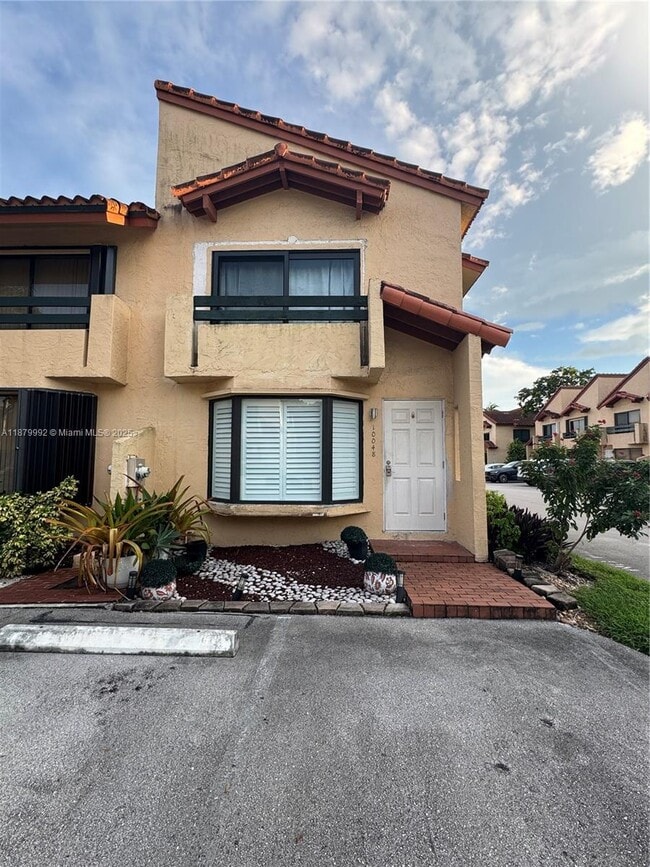 Building Photo - 10048 SW 77th Ct