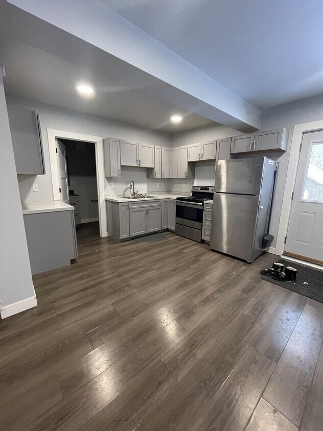 216 4th St N Unit 1, Virginia, MN 55792 Room for Rent in Virginia, MN