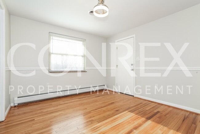Building Photo - Beautifully updated ranch!