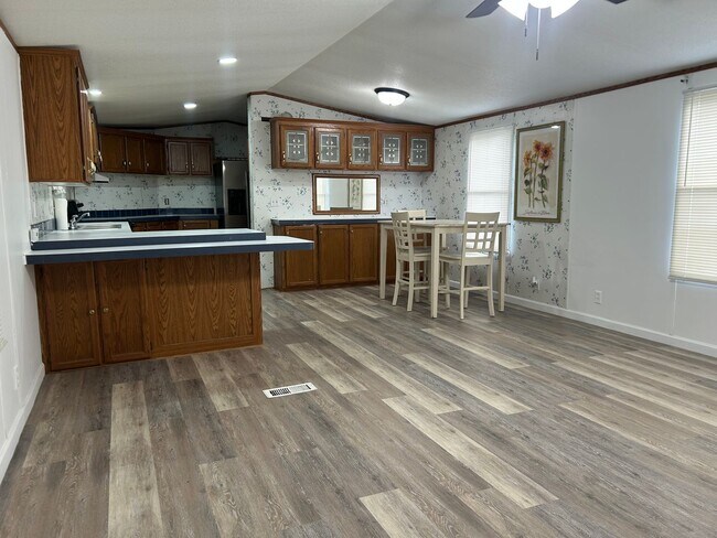 Foto del edificio - Charming 3 Bed, 2 Bath Home in Prairieville!