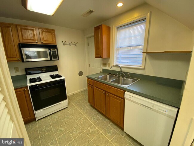 Foto del edificio - 1115 Winchester St