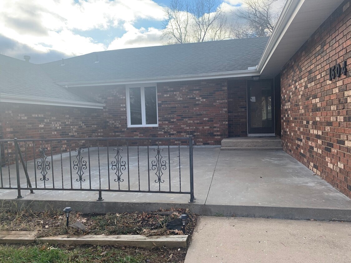 Foto principal - 1604 E Lark St
