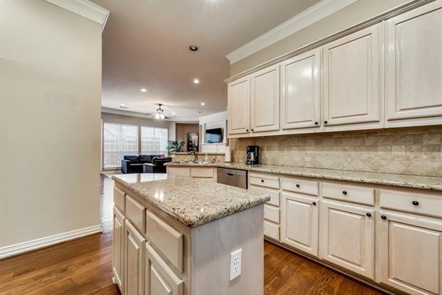 Building Photo - 5817 Kingsbrook Dr