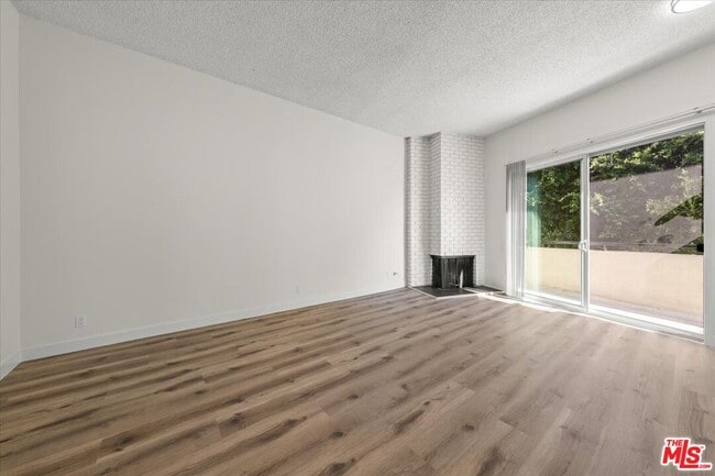 Building Photo - 10657 Holman Ave