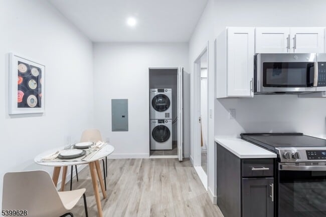 Foto del edificio - 10 Commerce Ct