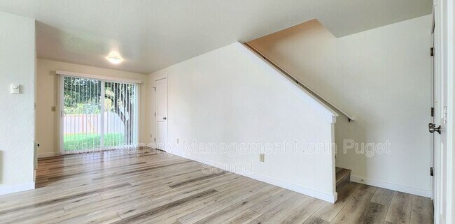 Building Photo - 2032 Chestnut St