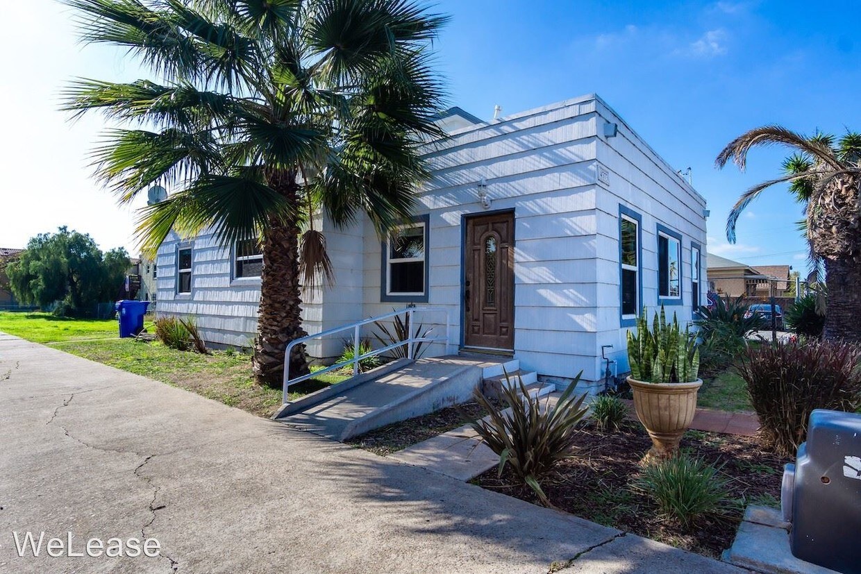 Primary Photo - 3 br, 1 bath House - 4373 Logan Avenue