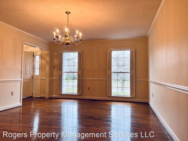 Building Photo - 4 br, 3 bath House - 511 Holly Rd.