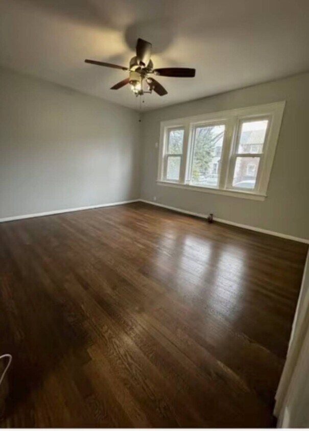 Foto del edificio - 69-32-36 54th Ave