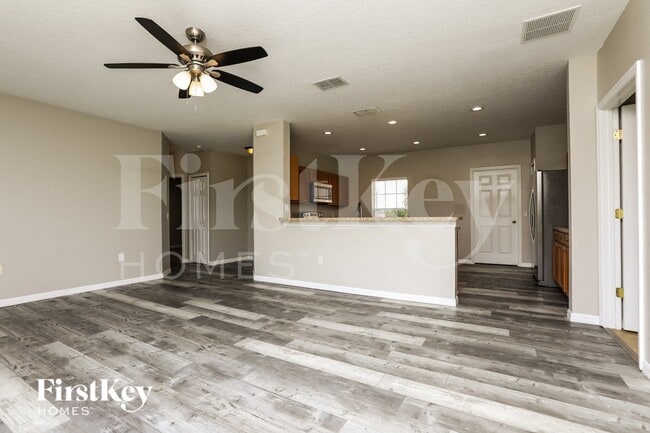 Building Photo - 939 Cumberland Dr