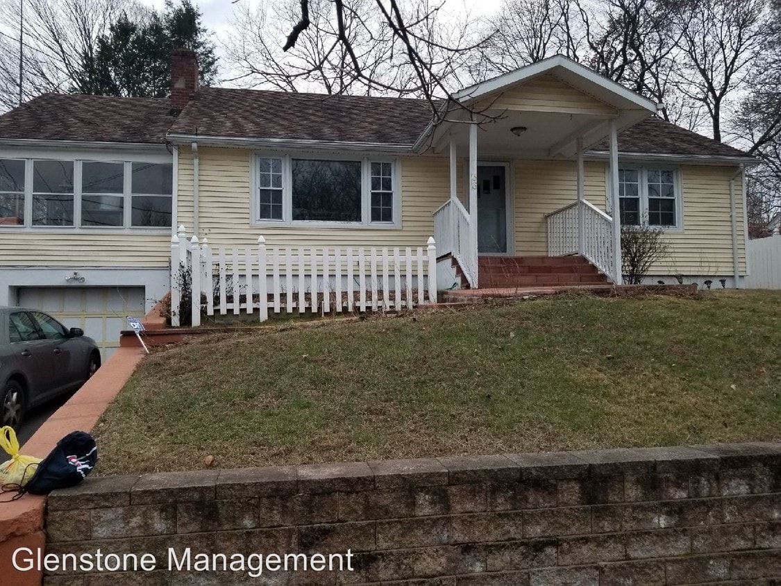 Primary Photo - 4 br, 2 bath House - 36 Lawncrest Road,